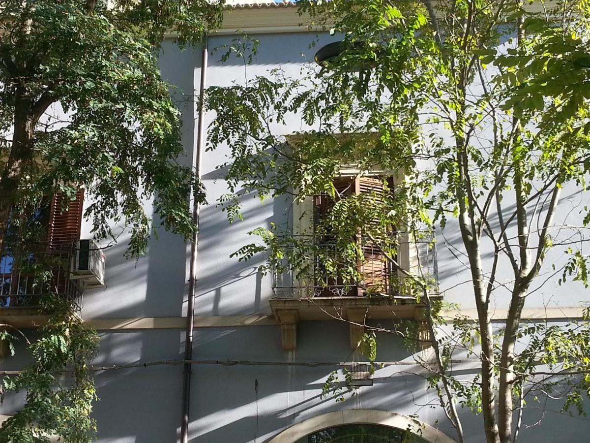 Palazzo Cosentino Bed & Breakfast Caltanissetta Ngoại thất bức ảnh