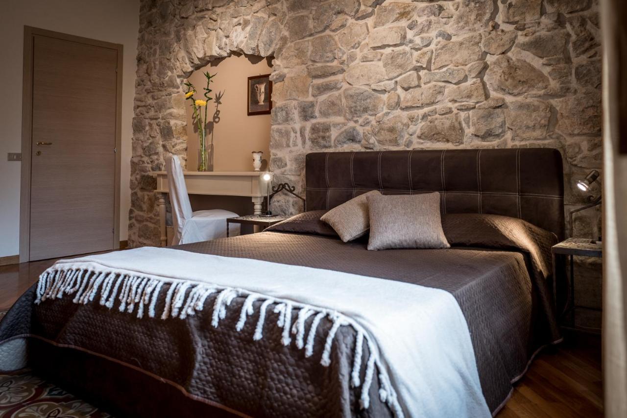 Palazzo Cosentino Bed & Breakfast Caltanissetta Ngoại thất bức ảnh