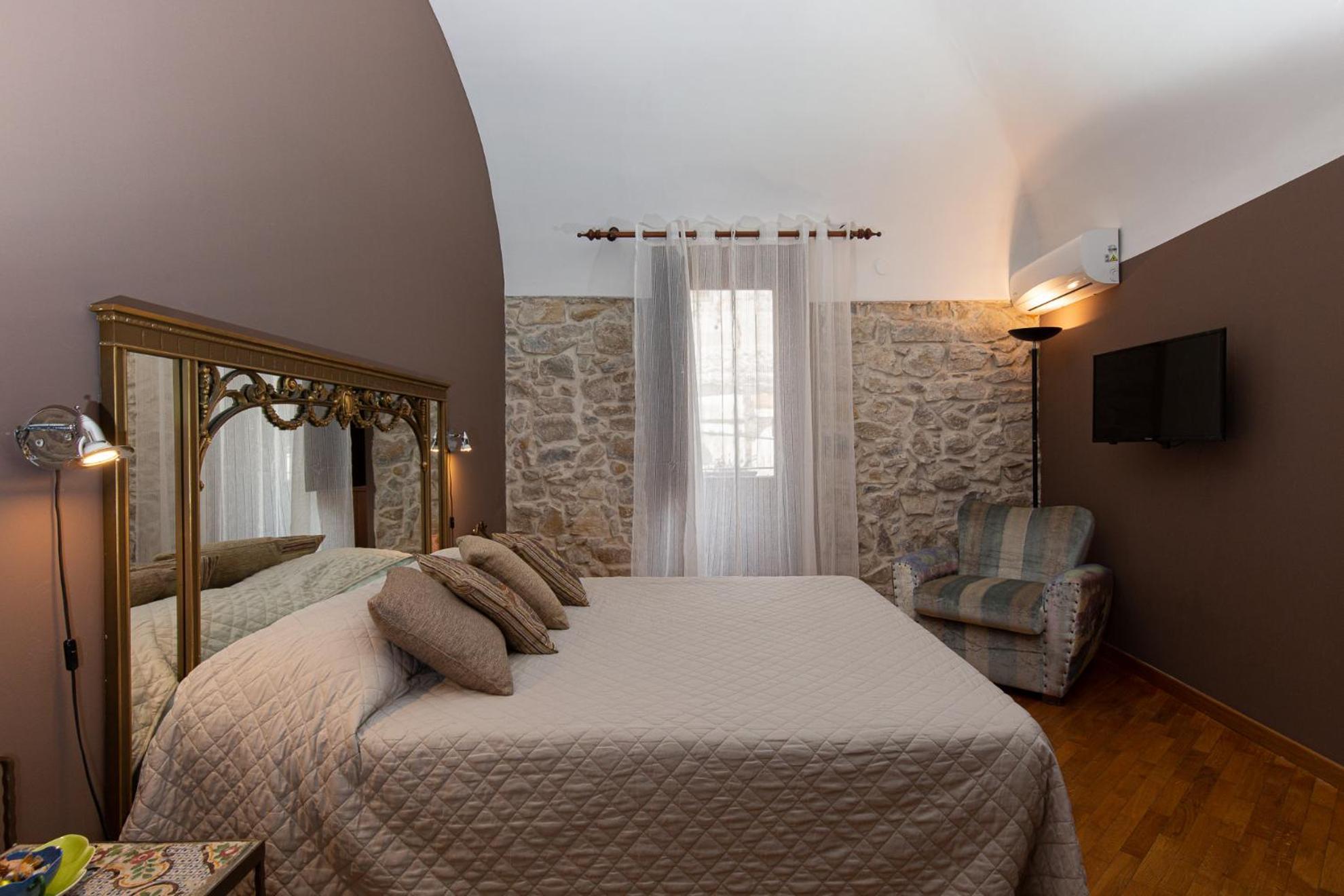 Palazzo Cosentino Bed & Breakfast Caltanissetta Ngoại thất bức ảnh