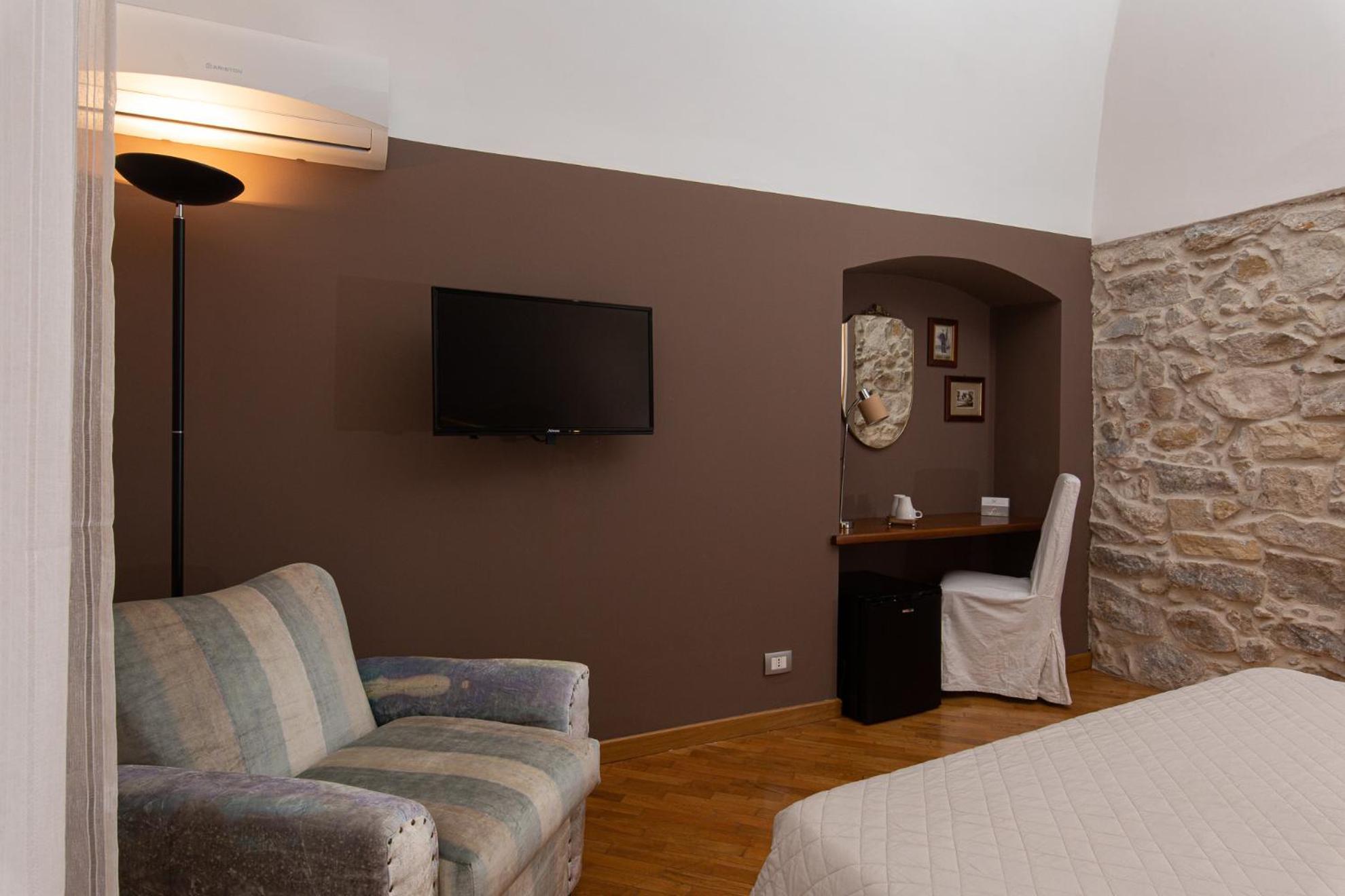 Palazzo Cosentino Bed & Breakfast Caltanissetta Ngoại thất bức ảnh